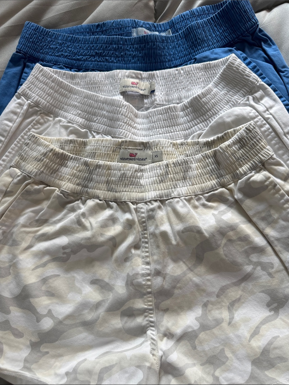 Vineyard Vines Blue, White & Light Gray Camo Athletic Shorts Set